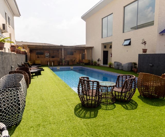 swimming pool