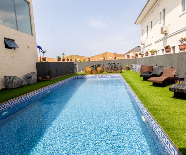 swimming pool2