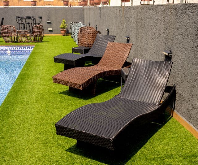 swimming pool_side1