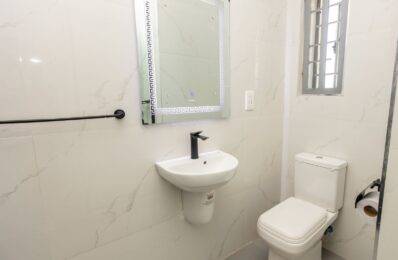 Apartment_bath_1